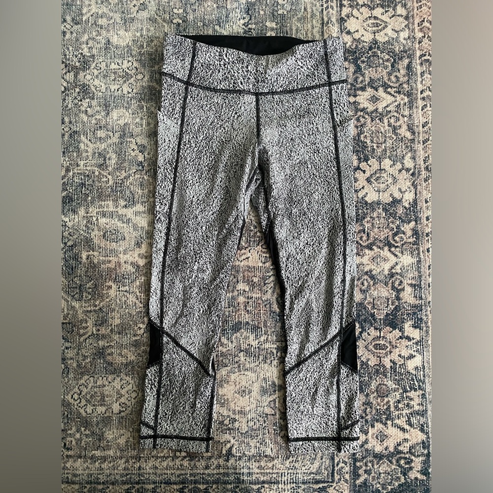 Lululemon Pace Rival Crop Leggings (22in)